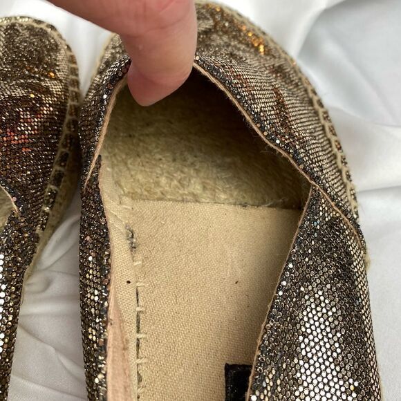 Glittery Glitzy Gold flats - Picture 6 of 7